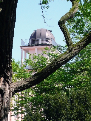 Frontansicht des Planetariums